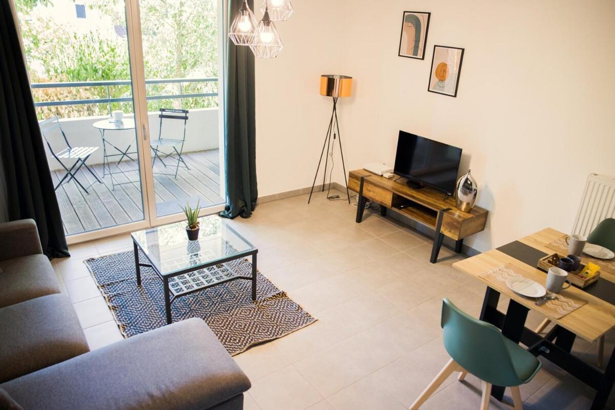 Le Jardin Sequoia ~ Climatisation ~ Parking Apartment ลูนิอง ภายนอก รูปภาพ